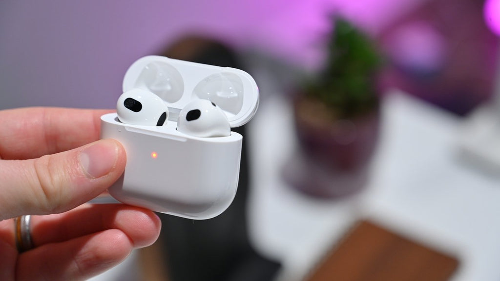 Apple تقترب من إطلاق AirPods Pro 3 بتقنيات عزل ضوضاء محسنة | لكن هناك مفاجأة غير سارة