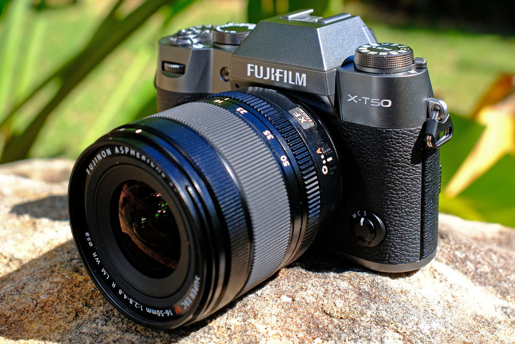 هل تحب كاميرا Fujifilm X100VI ولكن ترغب في تغيير العدسات؟ | X-T50 الجديدة قد تكون الخيار المثالي لك