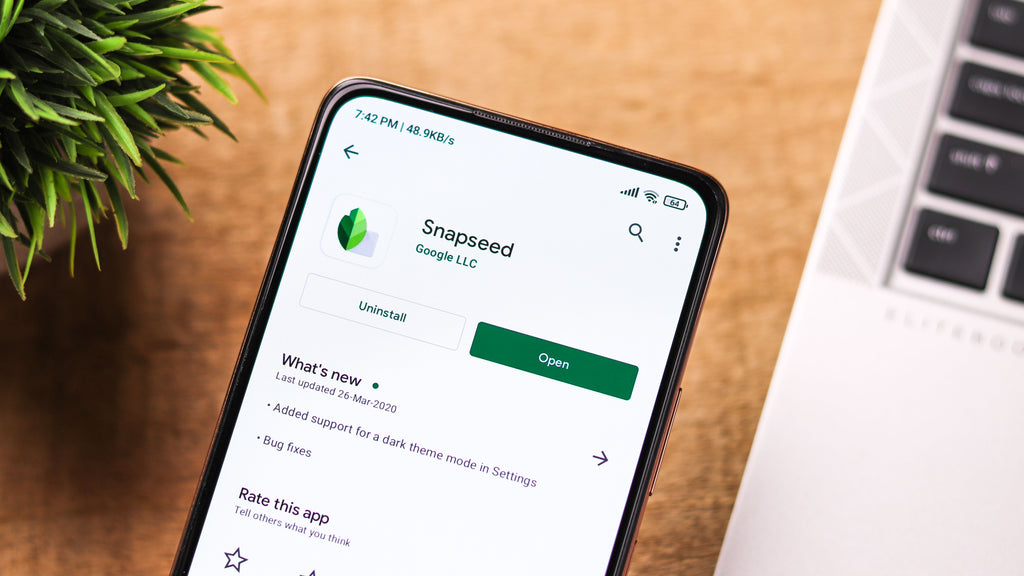 تطبيق Snapseed الشهير لتحرير الصور يحصل على تحديث جديد... ولكن بدون تقنيات الذكاء الاصطناعي